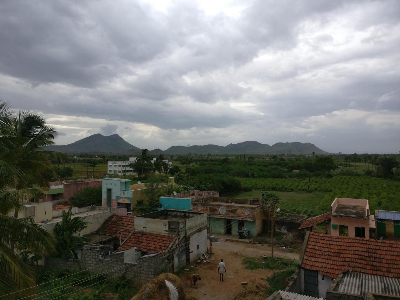 Selvalakshmi Restaurant And Lodge Tiruvannāmalai エクステリア 写真